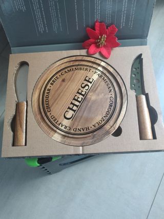 Tagliere + coltelli per formaggi