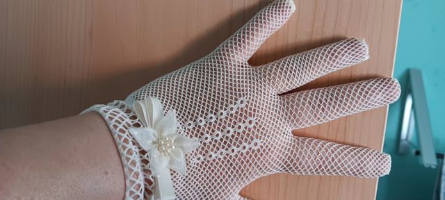 Vestido de comunión usado esa vez.