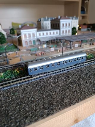 Lotto 4 carrozze MINITRIX-LIMA scala N