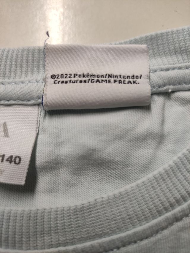 T-shirt Pokemon taglia 10 anni 