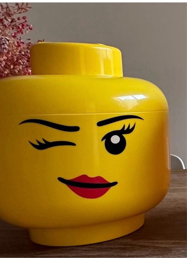 Cabeza almacenamiento guiño grande LEGO.