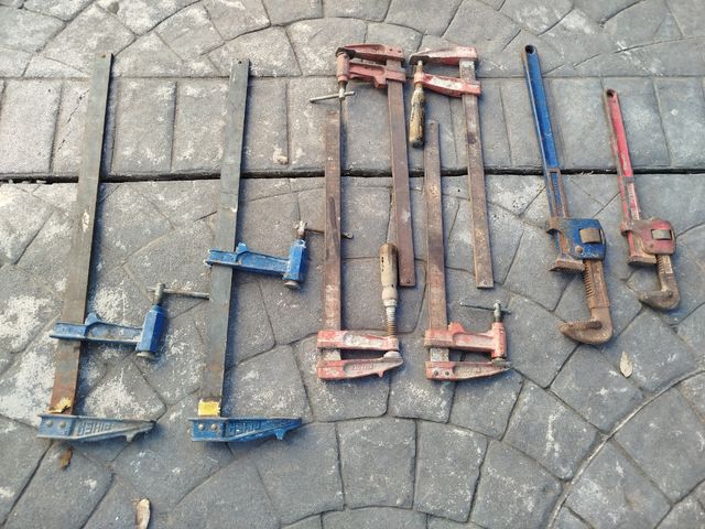 Lote ,, Sargentos y grifas ,,