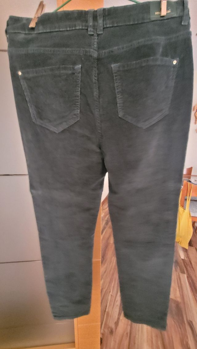 Pantalon pana verde