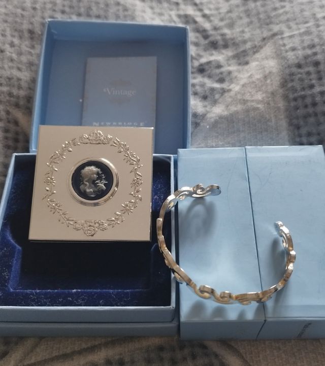 Espejo y pulsera plata