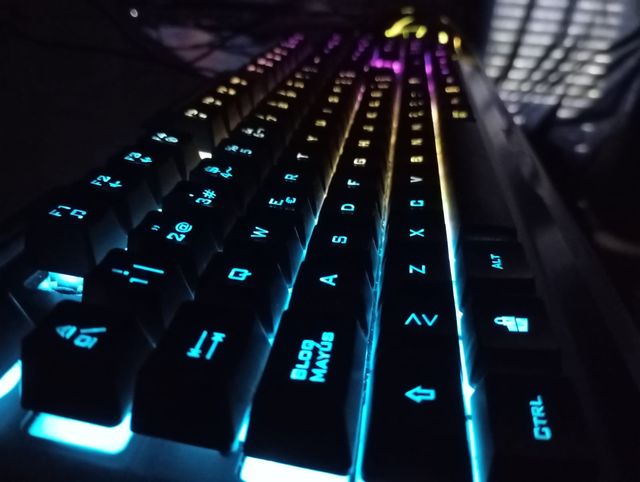 Teclado y Ratón GAMING COMBO Trust GXT 845