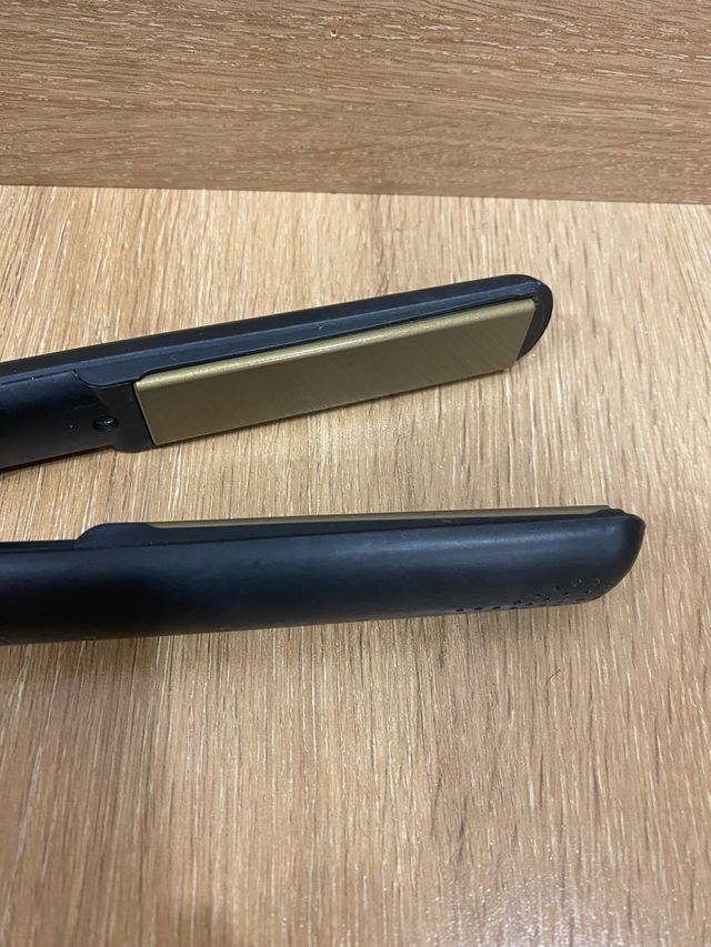 Plancha GHD averiada