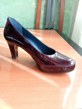 Tacones Dorking by Fluchos granates