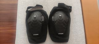 Protecciones B-Twin, talla L