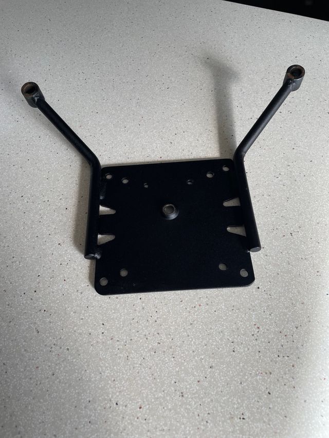 Soporte baul Burgman 125/150 2003