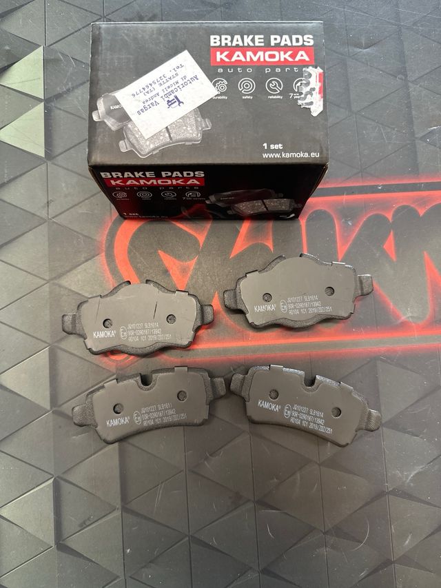 Mini R56 R57 R55 R58 R59 Pastiglie freno poster.