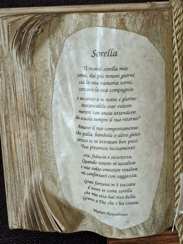 Libro sorella soprammobile books of love