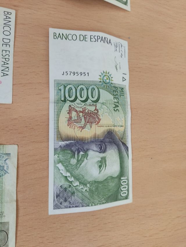 LOTE BILLETES 6000 PESETAS.