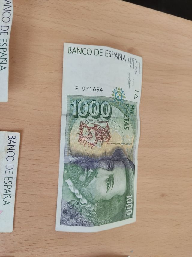 LOTE BILLETES 6000 PESETAS.