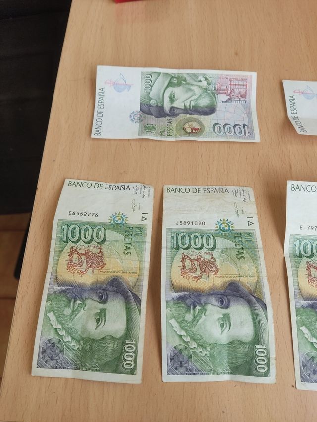 LOTE BILLETES 6000 PESETAS.