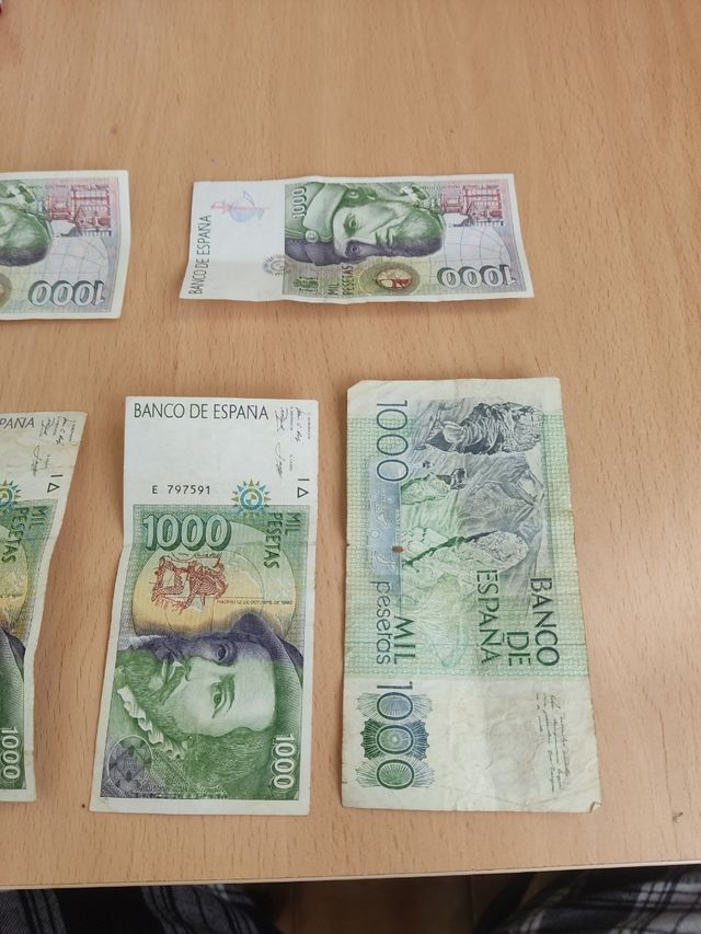 LOTE BILLETES 6000 PESETAS.