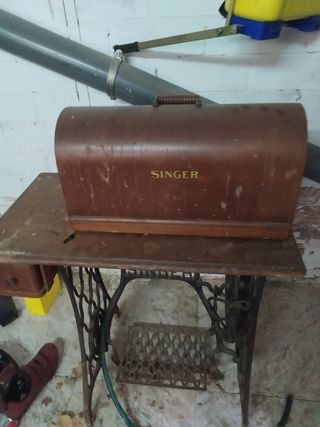Máquina de coser antigua
