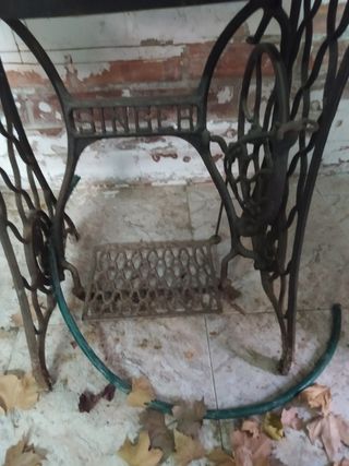 Máquina de coser antigua