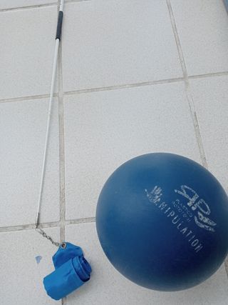 Pelota y cinta 
