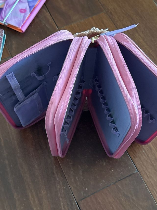 Estuche  y libretas de TOP MODEL