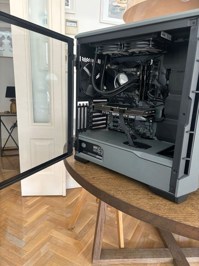 PC Gaming / casi nuevo  caja original .