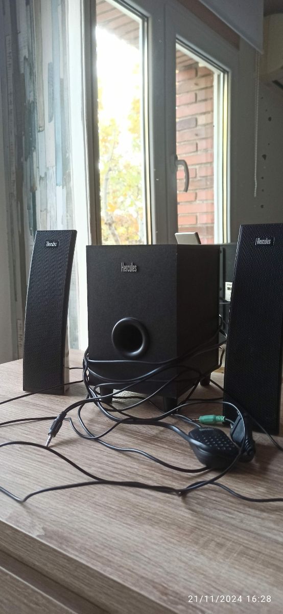 Altavoces de escritorio