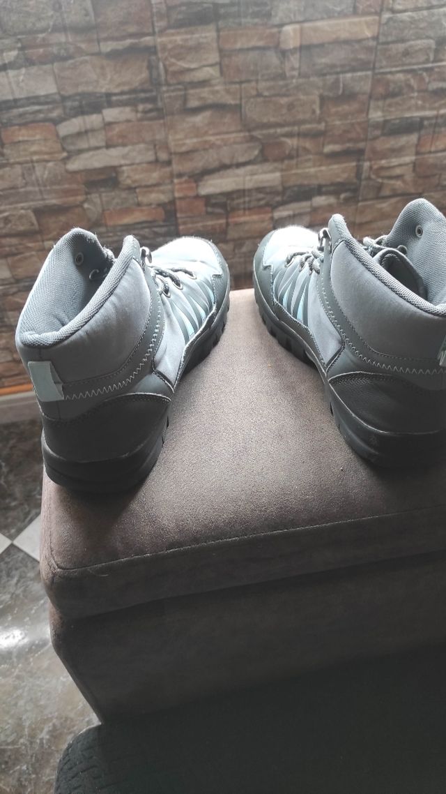 Botas unisex montaña 39