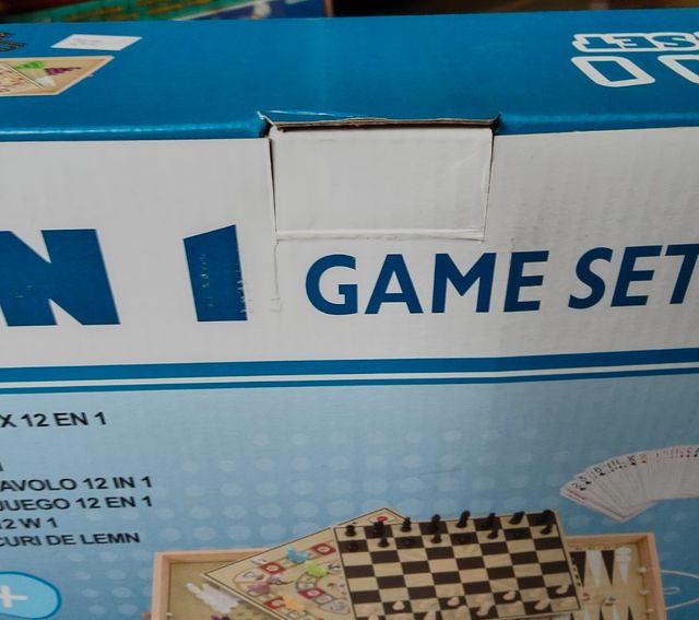 12 juegos de mesa en uno