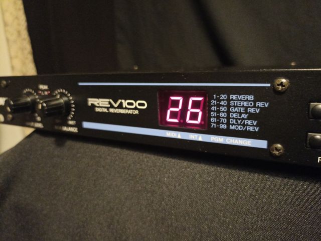 Reverb Multiefectos Yamaha Rev100