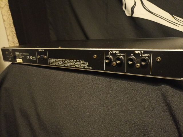 Reverb Multiefectos Yamaha Rev100