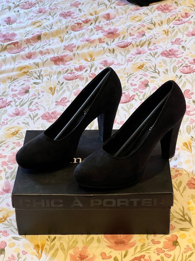 Tacones salón negro cono terciopelo Prima Donna