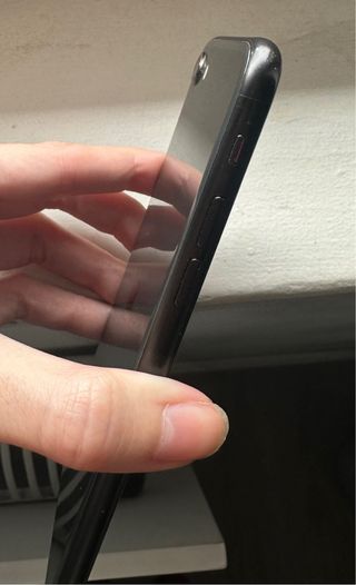 Iphone SE 2020 + 3 carcasas