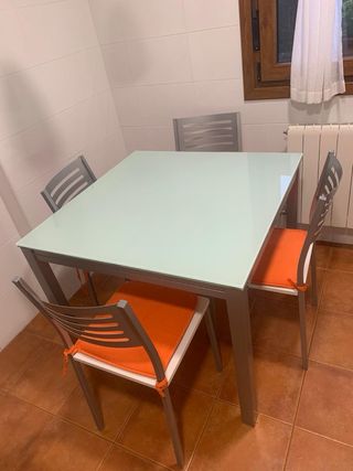MESA DE COMEDOR