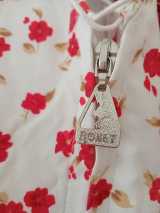 Traje de Gitana. RONEY. Un regalo.Su precio 250€