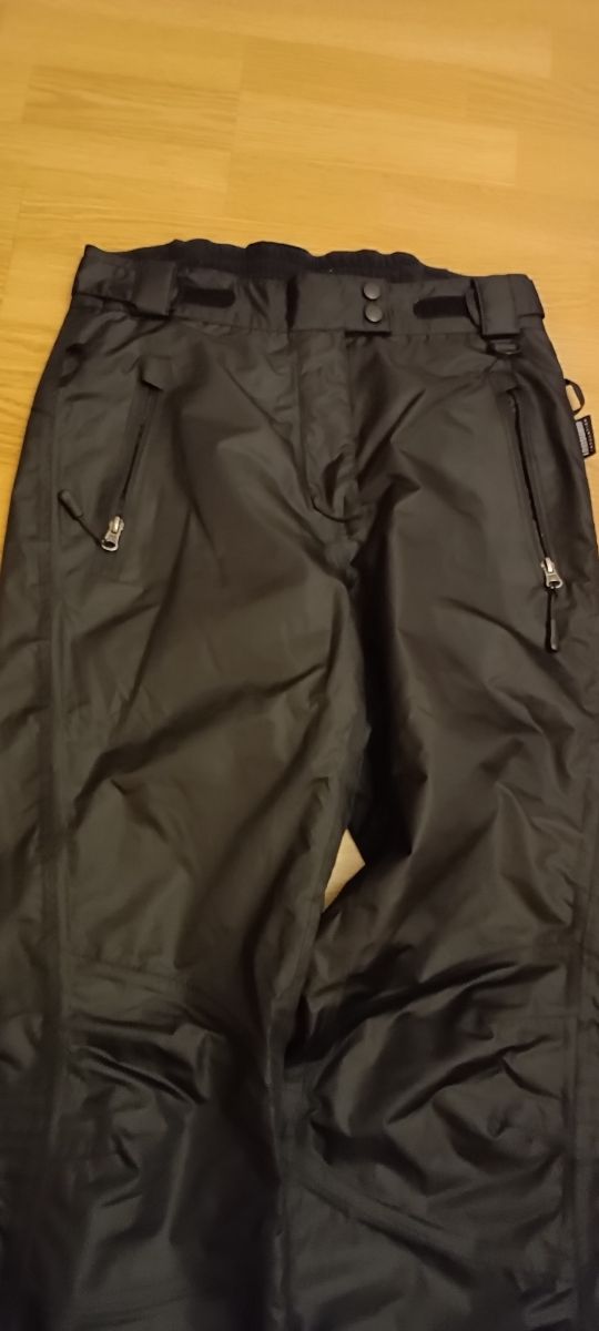 Pantalón y polar nieve