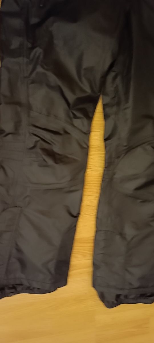 Pantalón y polar nieve