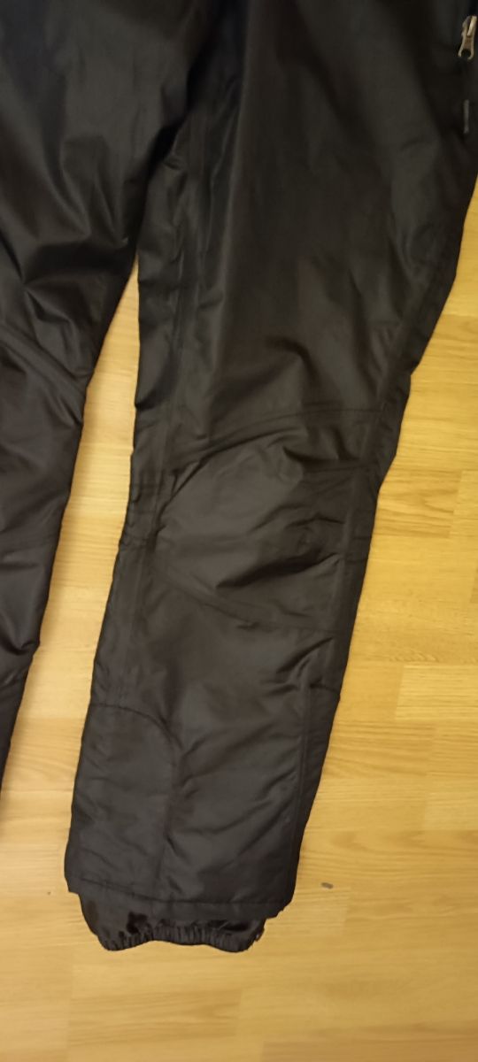 Pantalón y polar nieve