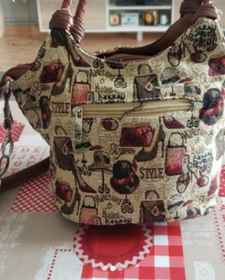 Bolso tipo bombonera 