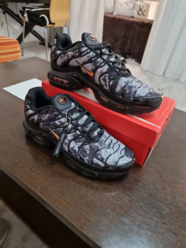 Nike AirMax Plus Blanco y Negro talla 43