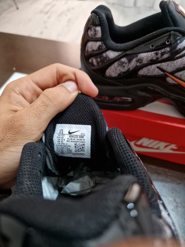 Nike AirMax Plus Blanco y Negro talla 43