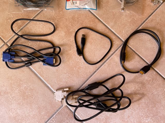 Cavo Video DVI VGA USB A B HDMI Tastiera Logitech