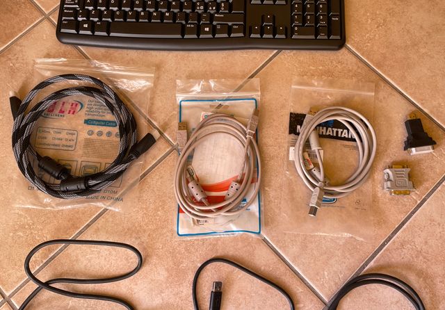 Cavo Video DVI VGA USB A B HDMI Tastiera Logitech