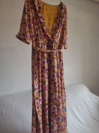 Kimono color mostaza. 