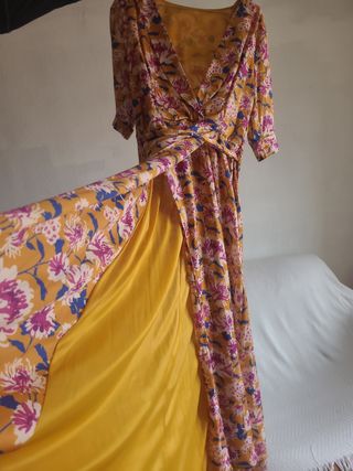 Kimono color mostaza. 