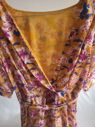 Kimono color mostaza. 