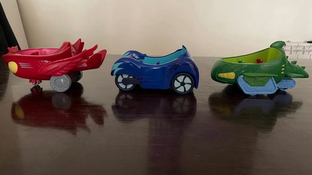 Vehiculos PJ Masks con muñecos originales