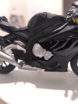 BMW S1000RR 2012 a escala 1/12