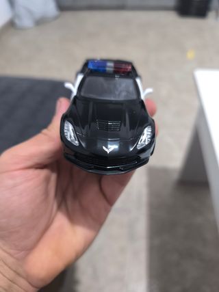 Chevrolet Corvette policía a escala 1/36