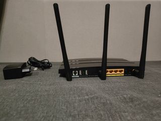Modem Router Gigabit ADSL2+ Wireless N 300Mbps USB
