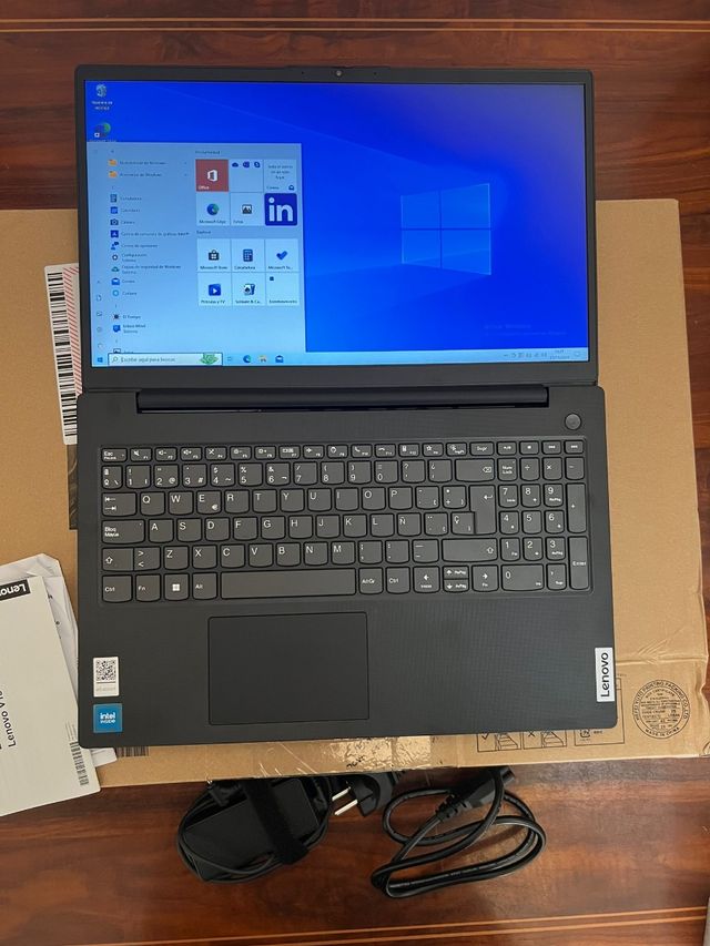 Portátil Lenovo V15 G2 IJL 256GB 15.6 FHD Nuevo 