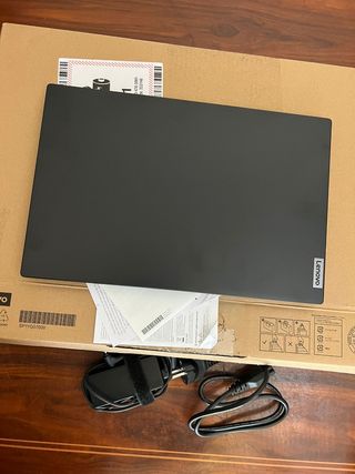 Portátil Lenovo V15 G2 IJL 256GB 15.6 FHD Nuevo